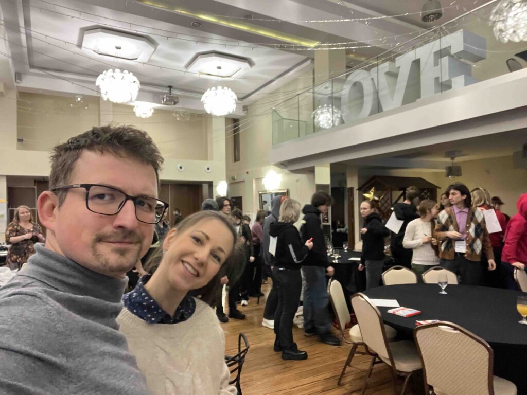 od radosci do smutku jak emocje wplywaja na zycie czlowieka